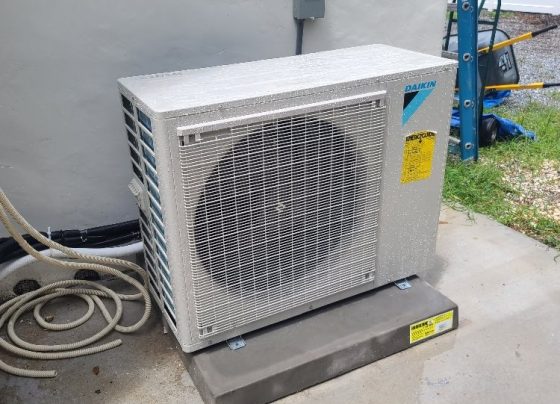 Air conditioning repair service