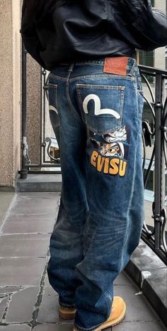 Embrace Comfort and Style: The Allure of Evisu Jeans for Men