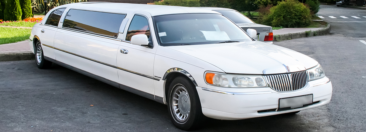 Luxury Limousine Service in Kitchener: Elevating Prom Night Experiences