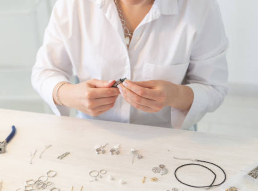 Growing Trend of Customized Jewelry for Self-Expression