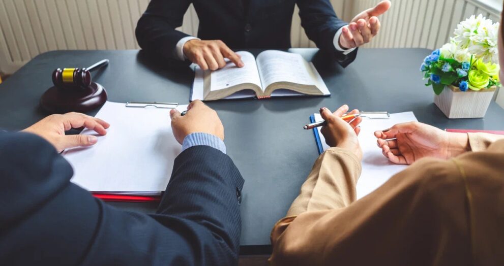 divorce lawyer