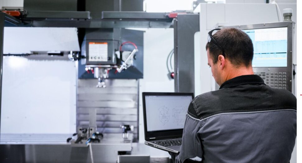 CNC Technology and Precision Cutting Tools Work Together
