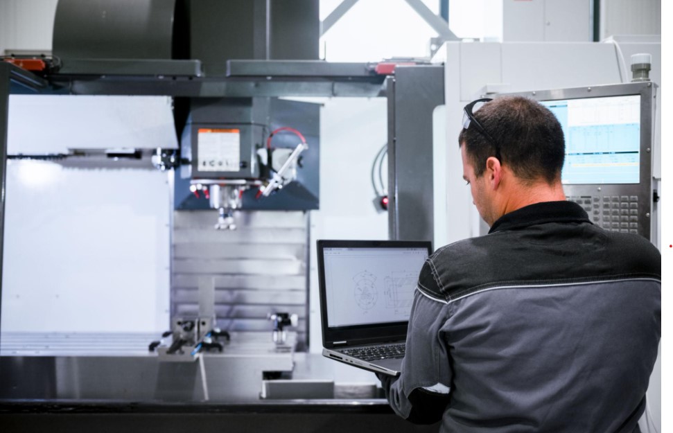 CNC Technology and Precision Cutting Tools Work Together